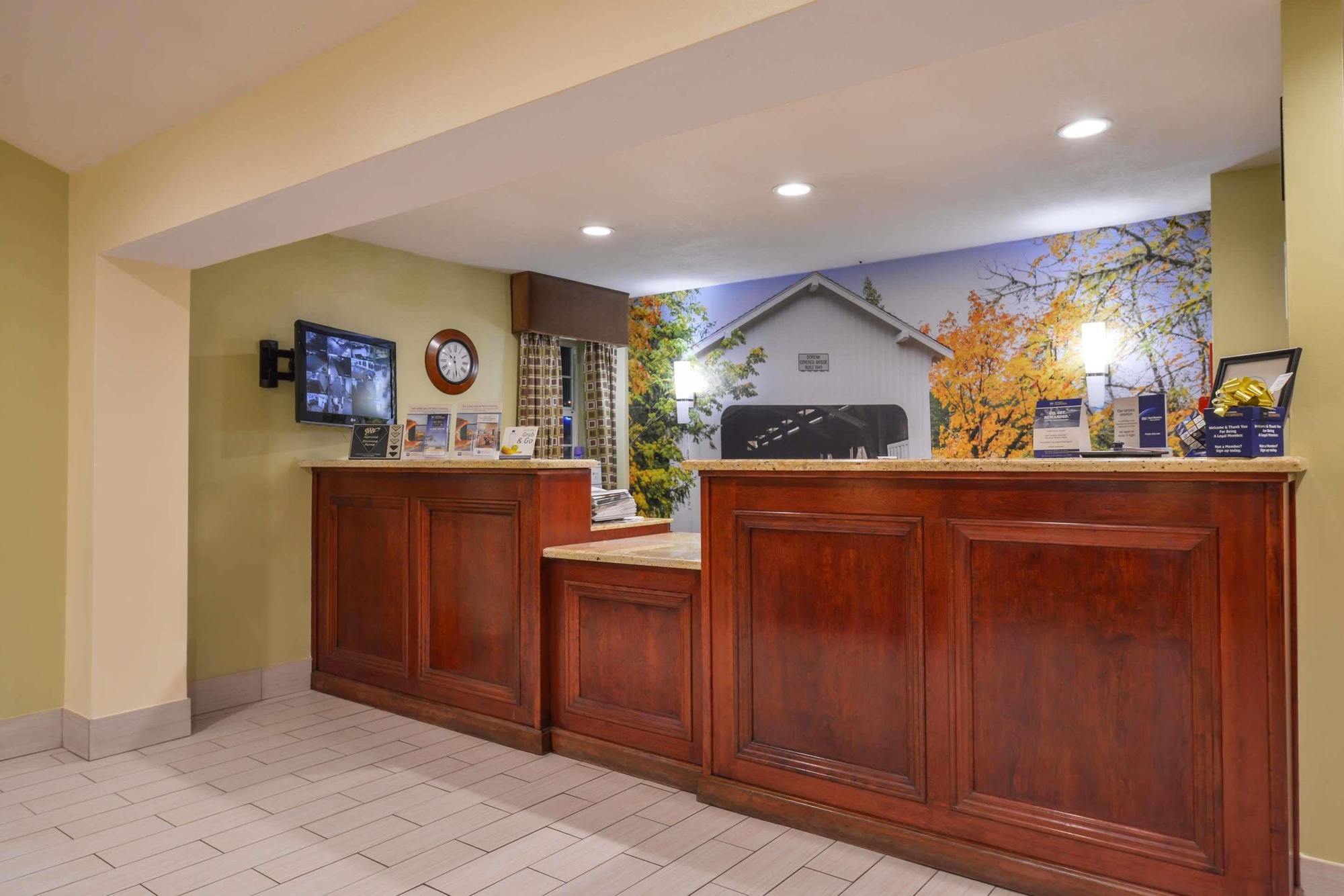 Best Western Cottage Grove Inn Εξωτερικό φωτογραφία